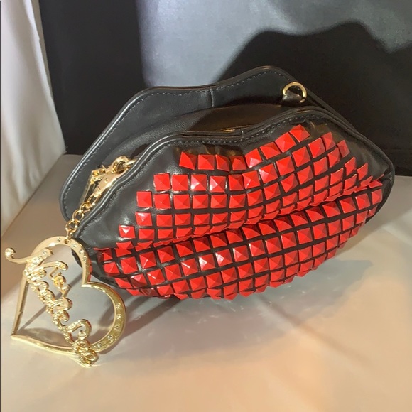 Nicole Lee Handbags - NWT Nicole Lee Lips Handbag